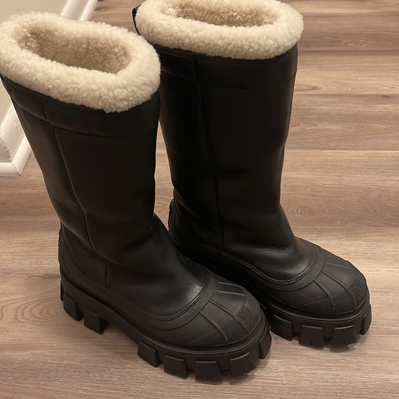 Prada shearling lined winter boot - Picture 11 of 11